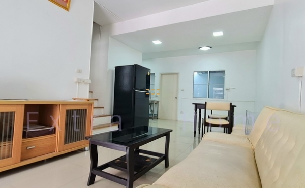 ขายทาวน์เฮาส์ 2ชั้น พฤกษา84/2 เนื้อที่ 17.5 ตรว.  ติดถนนเมน 